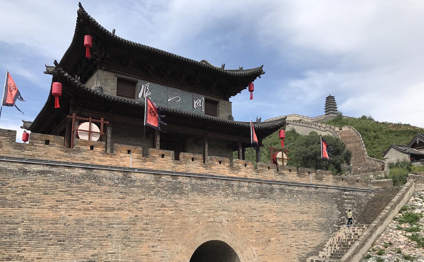 忻州市红木牌匾定制：寺庙宗祠,园林景观,创意招牌,抱柱对联